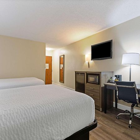 Clarion Pointe Savannah Gateway I-95 Екстериор снимка