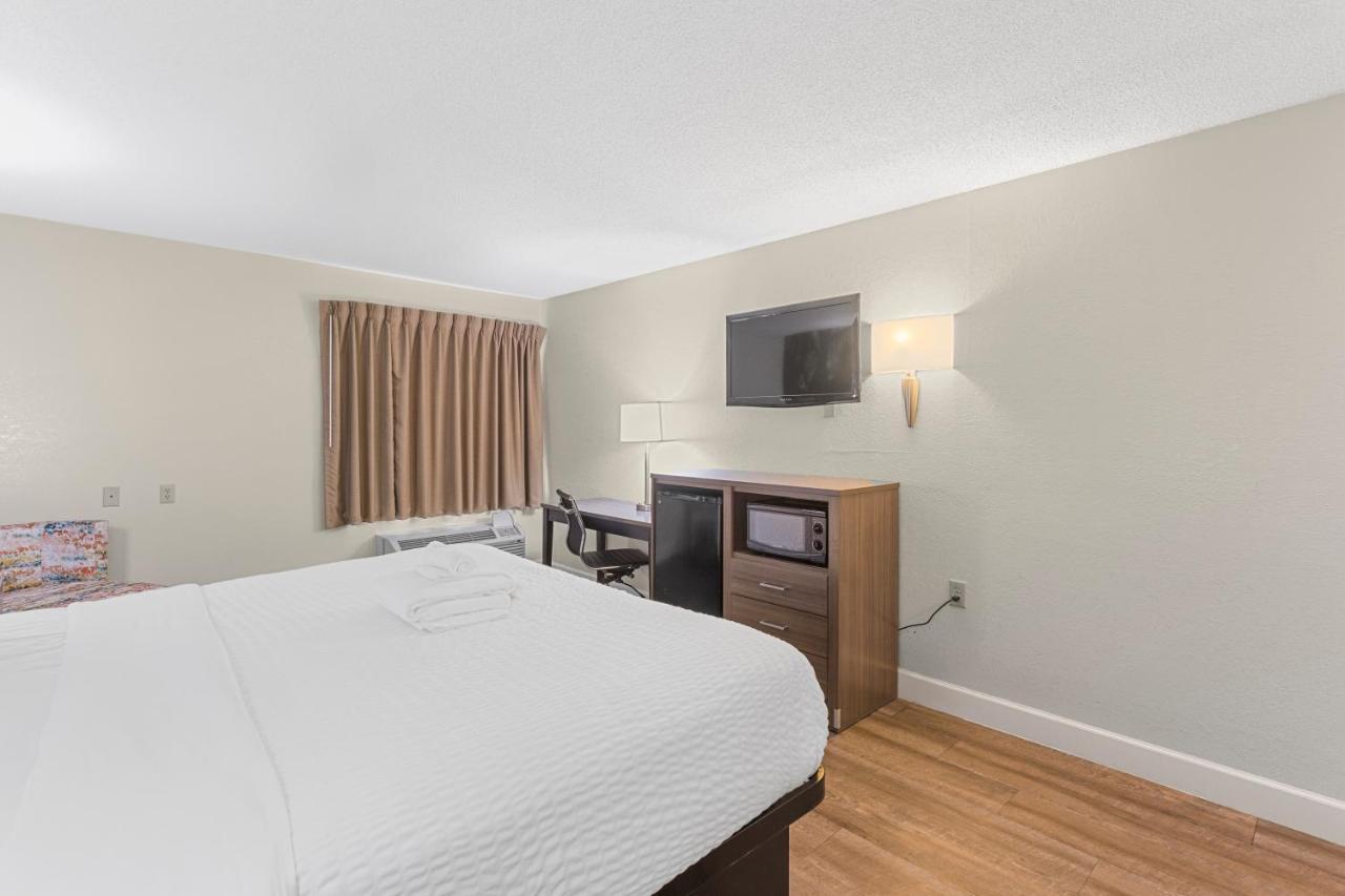 Clarion Pointe Savannah Gateway I-95 Екстериор снимка