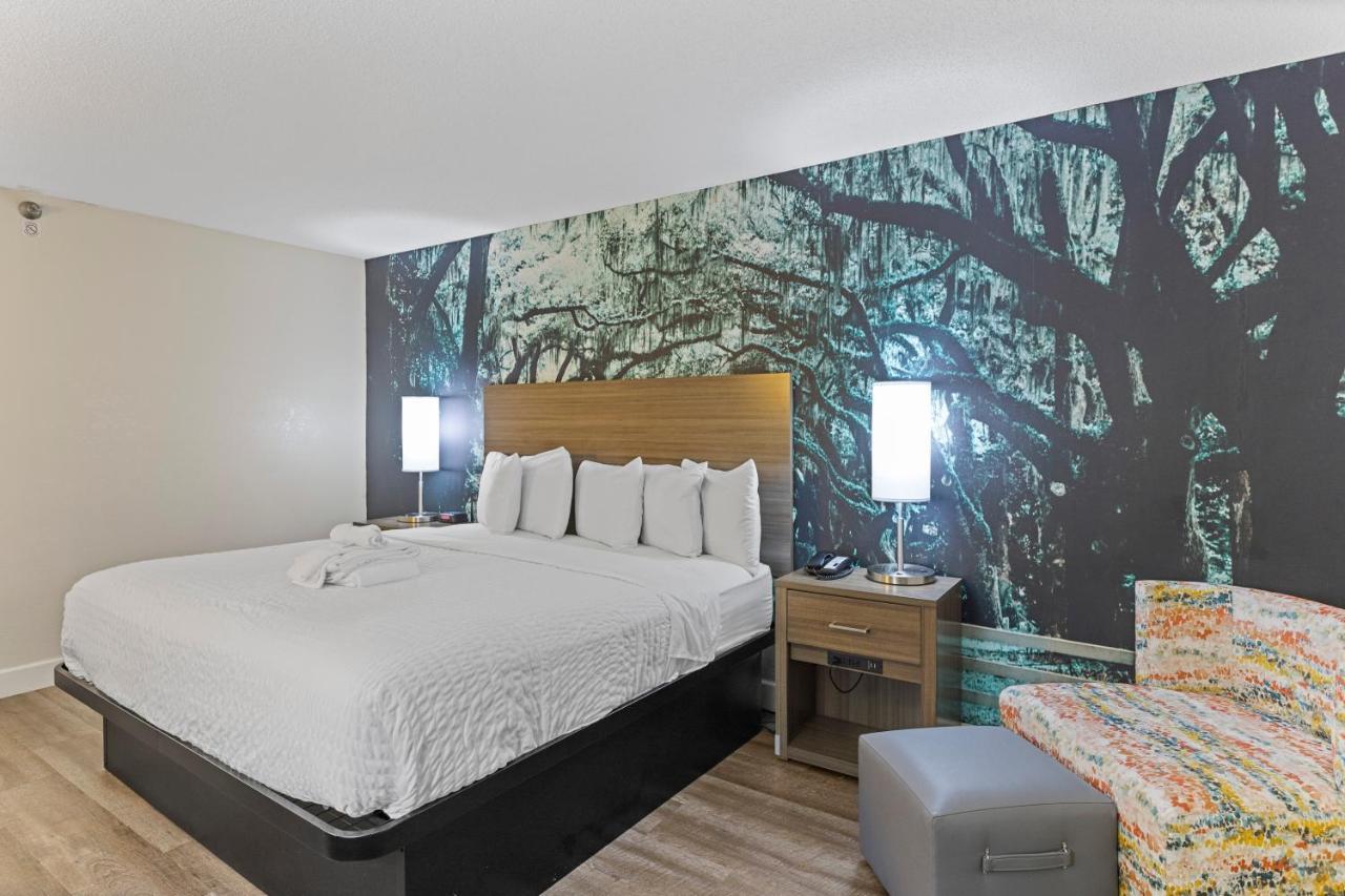Clarion Pointe Savannah Gateway I-95 Екстериор снимка