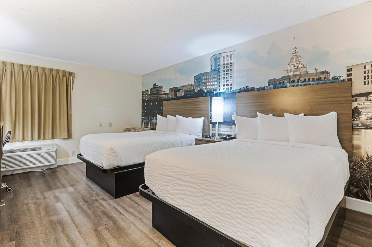 Clarion Pointe Savannah Gateway I-95 Екстериор снимка